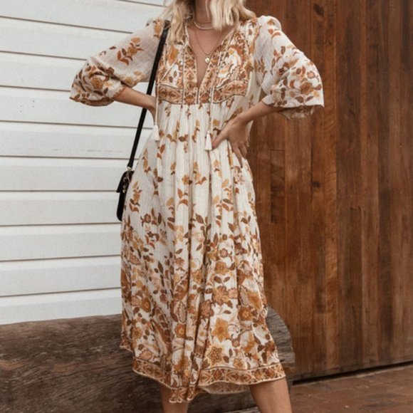 Boho chic Floral Print TAssel Detail Dress - Picture 3 of 8